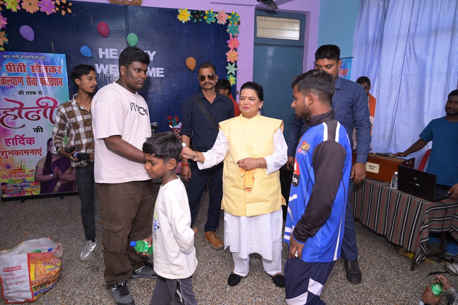 7ef0093f-af2e-4bdf-b8ba-650e80b664cd